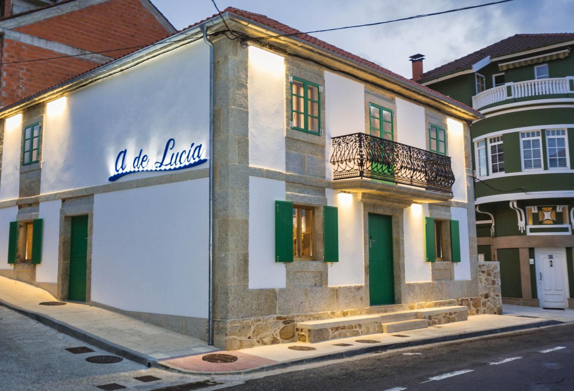 A De Lucia Hotel Quintáns Exterior foto