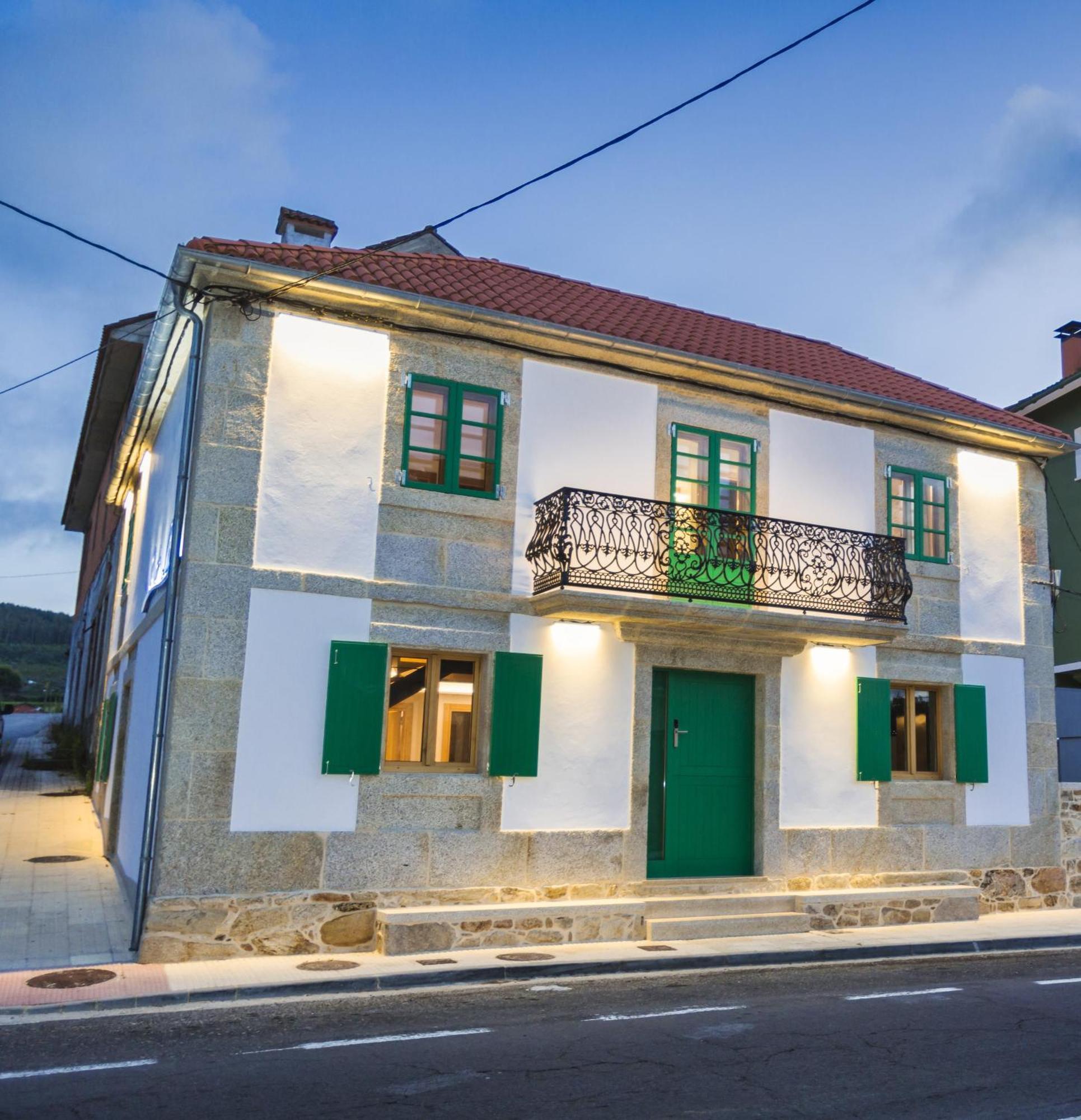 A De Lucia Hotel Quintáns Exterior foto